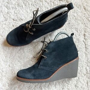 Sperry Harlow Black and Tan Suede Lace Up Wedge Booties Size 8.5